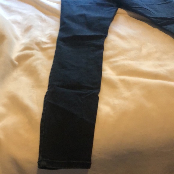 Old navy women’s jean - Picture 6 of 9